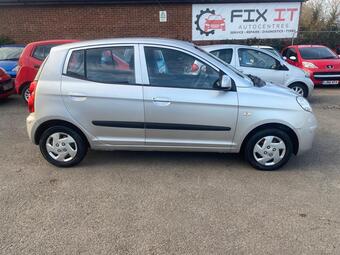 2009 PICANTO 1.0 1 5DR 40 PHOTOS KIA PICANTO 1.0 1 5DR LOW MILES... photo