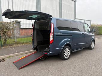 Ford Tourneo Custom Minibus 2.0 320 EcoBlue Titanium L1 Euro 6 (s/s) 5dr