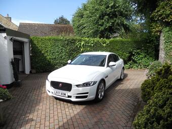 Jaguar XE Saloon 2.0d Portfolio Auto AWD Euro 6 (s/s) 4dr