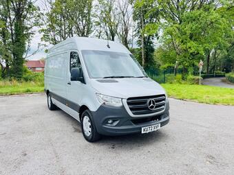 Mercedes-Benz Sprinter Panel Van 2.0 319 CDI HD Premium RWD L2 H2 Euro 6 (s/s) 5dr