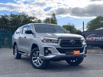 Toyota Hilux Pickup 2.4 D-4D Invincible X Auto 4WD Euro 6 (s/s) 4dr (TSS)