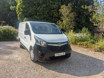 Vauxhall Vivaro Panel Van 1.6 CDTi 2700 BiTurbo ecoFLEX L1 H1 Euro 5 (s/s) 5dr