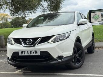 Nissan Qashqai SUV 1.2 DIG-T Acenta Premium 2WD Euro 5 (s/s) 5dr