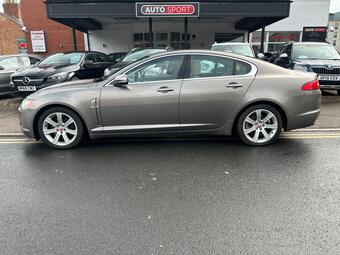 Jaguar XF Saloon 3.0d V6 Luxury Auto Euro 5 4dr