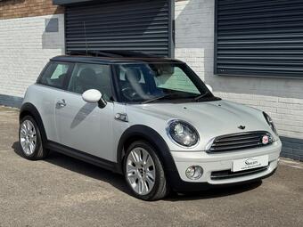MINI Hatch Hatchback 1.6 Cooper Camden Euro 4 3dr