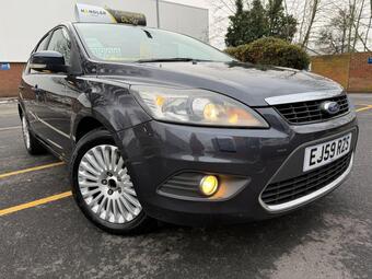 2009 Ford Focus 2.0 Titanium Hatchback 5dr Petrol Automatic (192 g/km, 143 bhp) 100 Photos photo