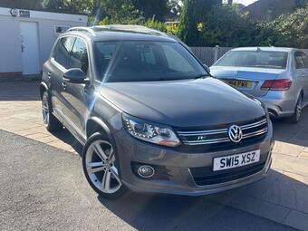 Volkswagen Tiguan SUV 2.0 TDI BlueMotion Tech R-Line 4WD Euro 5 (s/s) 5dr (Nav)