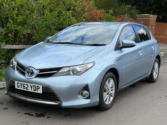 Toyota Auris Hatchback 1.8 VVT-h Icon CVT Euro 5 (s/s) 5dr