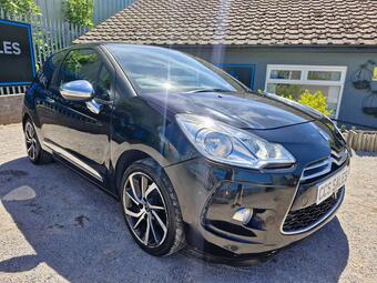DS AUTOMOBILES DS 3 Hatchback 1.2 PureTech Connected Chic Euro 6 (s/s) 3dr