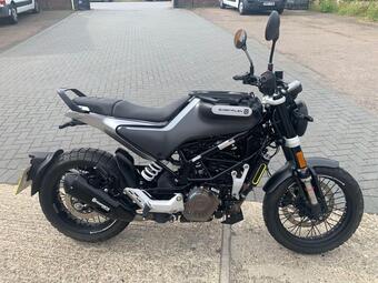 Husqvarna Svartpilen 125 Naked 125 Euro 5