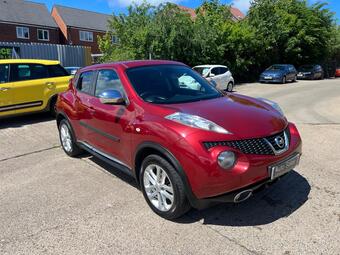 Nissan Juke SUV 1.6 Tekna Euro 5 5dr