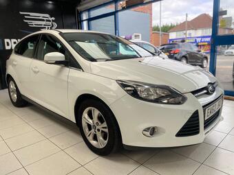 2012 FOCUS 1.0T ECOBOOST ZETEC EURO 5 S S 5DR 43 PHOTOS FORD FOCUS... photo
