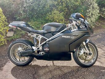 Ducati 749 Super Sports 749 Dark