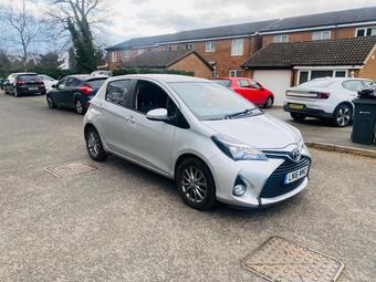 2016 YARIS 1.33 DUAL VVT I ICON EURO 6 5DR 15 PHOTOS TOYOTA YARIS... photo