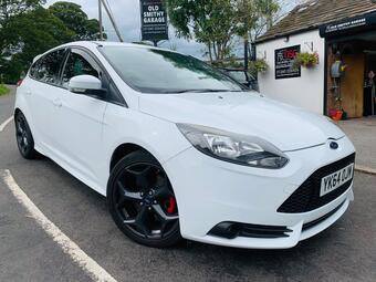 Ford Focus Hatchback 2.0T EcoBoost ST-2 Euro 5 (s/s) 5dr