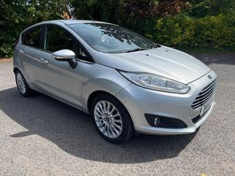 Ford Fiesta Hatchback 1.0T EcoBoost Titanium Euro 5 (s/s) 5dr