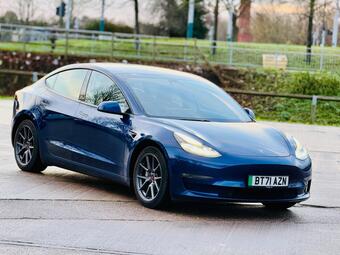 Tesla Model 3 Saloon (Dual Motor) Long Range Auto 4WDE 4dr