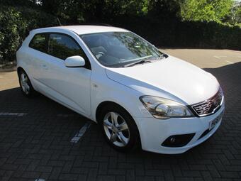 Kia ProCeed Hatchback 1.6 2 Euro 5 3dr