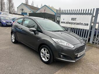 2015 POPULAR HATCHBACK IS EQUIPPED WITH A 1.25 LITRE PETROL ENGINE AND MEETS EURO... photo