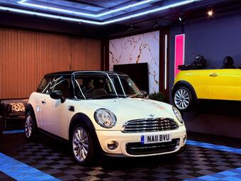 MINI Hatch Hatchback 1.6 Cooper Steptronic Euro 5 3dr