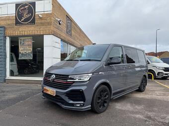 Volkswagen Transporter Combi Van 2.0 BiTDI T32 Sportline Black Edition Kombi DSG FWD SWB Euro 6 (s/s) 5dr