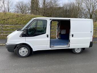 Ford Transit Panel Van 2.2 TDCi 300 FWD L1 H1 5dr