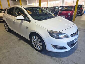 Vauxhall Astra Hatchback 2.0 CDTi ecoFLEX SRi Euro 5 (s/s) 5dr