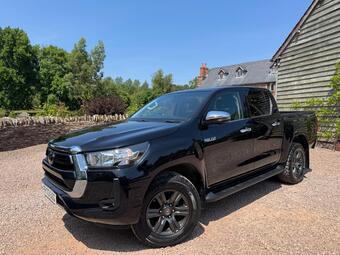 Toyota Hilux Pickup 2.4 D-4D Icon 4WD Euro 6 (s/s) 4dr
