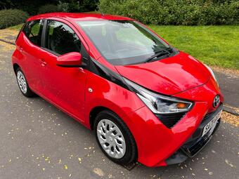 Toyota AYGO Hatchback 1.0 VVT-i x-play Euro 6 (s/s) 5dr