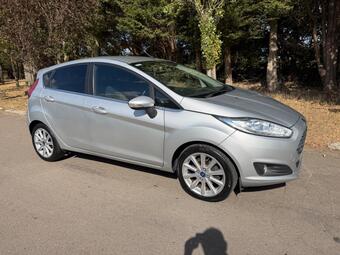 Ford Fiesta Hatchback 1.0T EcoBoost Titanium Euro 6 (s/s) 5dr
