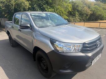 Toyota Hilux Pickup 2.4 D-4D Active 4WD Euro 6 (s/s) 4dr
