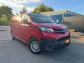 Toyota ProAce Panel Van 2.0D Icon Medium Panel Van MWB Euro 6 6dr
