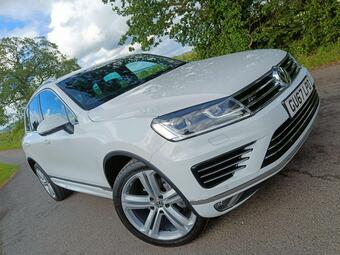 Volkswagen Touareg SUV 3.0 TDI V6 R-Line Plus Tiptronic 4WD Euro 6 (s/s) 5dr