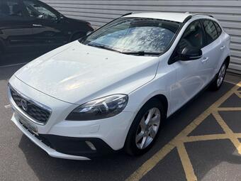 Volvo V40 Cross Country Hatchback 1.6 D2 Lux Euro 5 (s/s) 5dr