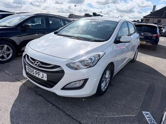 Hyundai i30 Hatchback 1.6 CRDi Blue Drive Active Euro 5 (s/s) 5dr