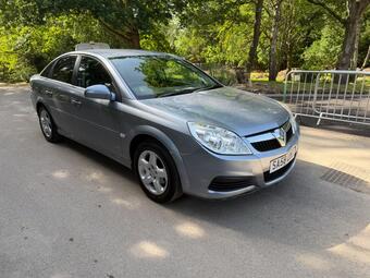Vauxhall Vectra Hatchback 1.8 VVT Exclusiv 5dr