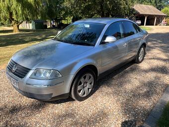 Volkswagen Passat Saloon 1.9 TDI PD Highline 4dr