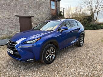 2015 NX 2.5 300H LUXURY E CVT 4WD EURO 6 S S 5DR 48... photo