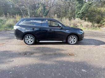 Mitsubishi Outlander SUV 2.0h 12kWh GX5h CVT 4WD Euro 5 (s/s) 5dr