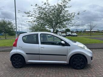 Peugeot 107 Hatchback 1.0 12V Urban Euro 5 5dr