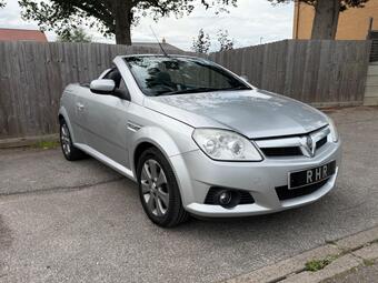 Vauxhall Tigra Convertible 1.8i 16v Sport Rouge 2dr