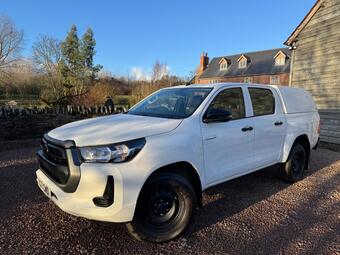 Toyota Hilux Pickup 2.4 D-4D Active 4WD Euro 6 (s/s) 4dr