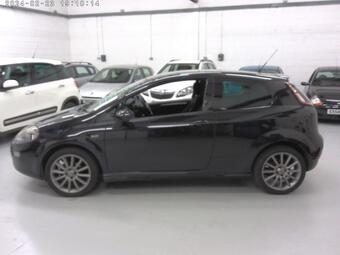 2014 PUNTO 1.4 JET BLACK II EURO 6 S S 3DR 32 PHOTOS FIAT... photo