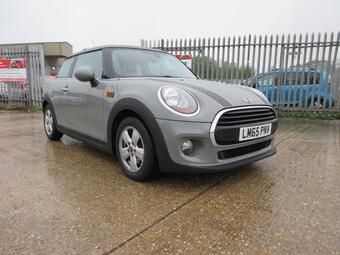 MINI Hatch Hatchback 1.5 Cooper Euro 6 (s/s) 3dr