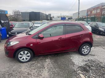 2013 5 DOOR 23 PHOTOS MAZDA2 1.3 AUTO PETROLSAT NAV ULEZ 5 DOOR AUTO... photo