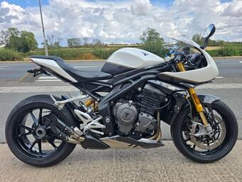 Triumph Speed Triple 1200 Naked 1200 RR X-ring Euro 5
