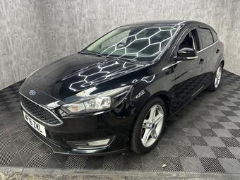 2016 POPULAR HATCHBACK IS EQUIPPED WITH A 1.0 LITRE PETROL ENGINE AND MEETS EURO... photo