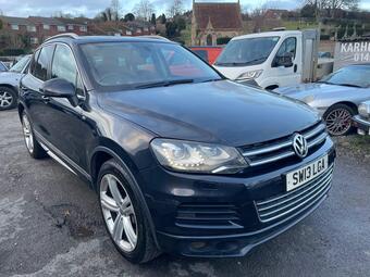 Volkswagen Touareg SUV 3.0 TDI V6 BlueMotion Tech R-Line Tiptronic 4WD Euro 5 (s/s) 5dr