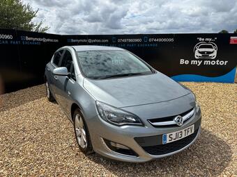 Vauxhall Astra Hatchback 1.4 16v SRi Euro 5 5dr