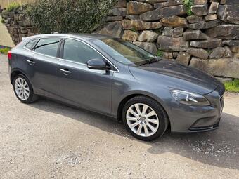 Volvo V40 Hatchback 2.0 D3 SE Lux Nav Geartronic Euro 5 (s/s) 5dr